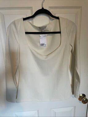 New with tag H&M Cream Long-Sleeve  Top size medium